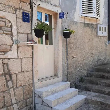 Vedro Korcula Town